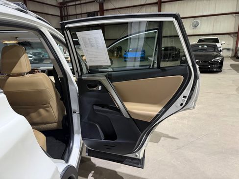 Used 2015 Toyota RAV4 Limited w/ Technology Package AWD/4WD image 20