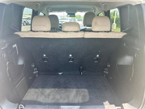 Used 2020 Jeep Renegade Latitude FWD image 33