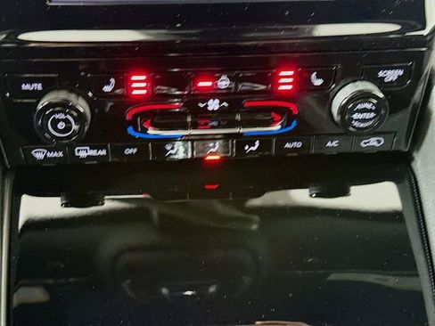 New 2025 Jeep Grand Cherokee L Altitude image 15