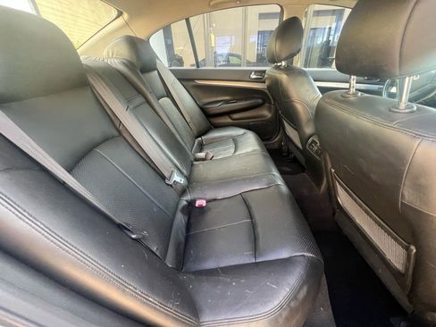 Used 2010 INFINITI G37 Journey w/ Premium Pkg image 30