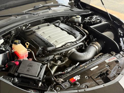 Used 2018 Chevrolet Camaro SS image 73