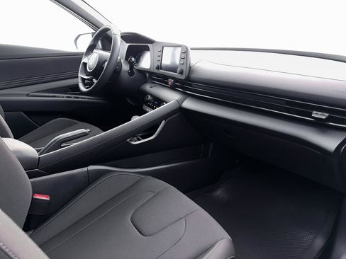 New 2026 Hyundai Elantra Sport FWD image 15