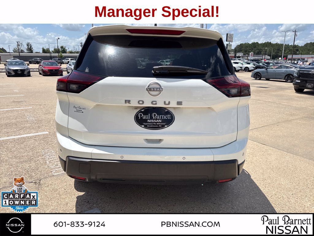 Used 2025 Nissan Rogue S FWD image 12