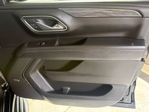 Used 2024 GMC Yukon SLT image 16