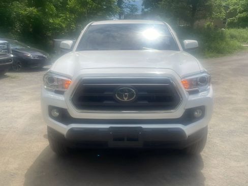 Used 2023 Toyota Tacoma SR5 AWD/4WD image 13