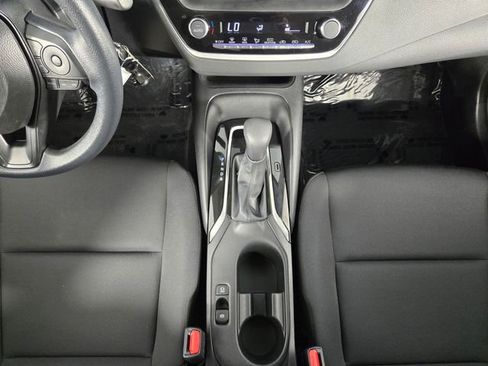 Used 2025 Toyota Corolla LE FWD image 24