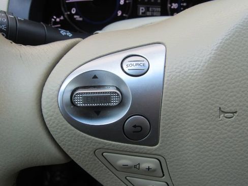 Used 2014 INFINITI QX70 2WD w/ Premium Package image 37