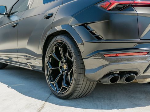 Used 2024 Lamborghini Urus Performante AWD/4WD image 47