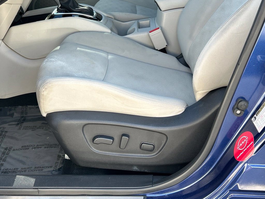 Used 2019 Nissan Rogue Sport SV FWD image 17
