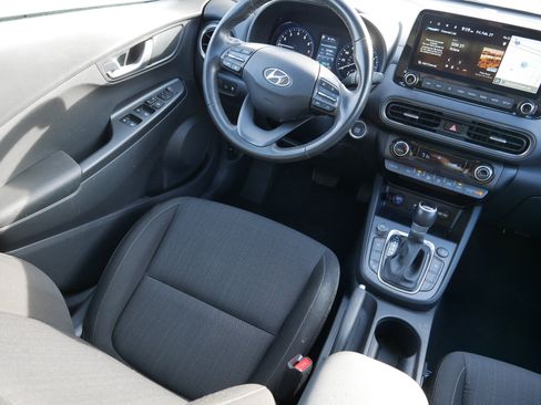 Certified 2023 Hyundai Kona SEL w/ Convenience Package image 9