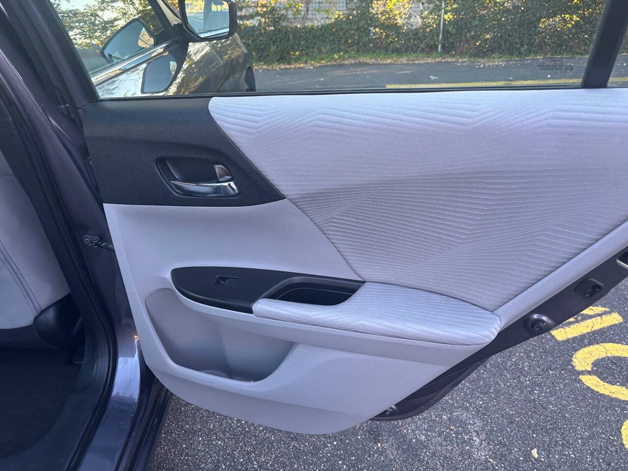 Used 2014 Honda Accord LX image 22