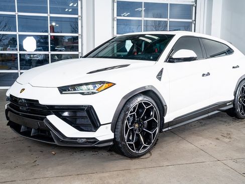 Used 2024 Lamborghini Urus Performante image 11