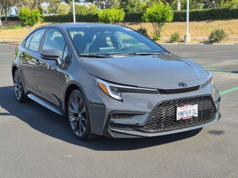 Certified 2024 Toyota Corolla SE w/ SE Premium Package FWD image 3