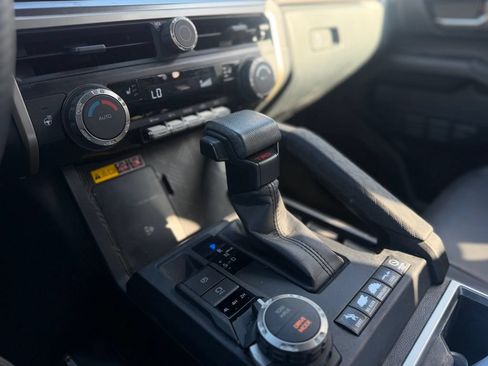 Used 2025 Toyota Tacoma TRD Sport AWD/4WD image 22