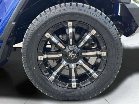 Used 2019 Jeep Wrangler Unlimited Sahara AWD/4WD image 68