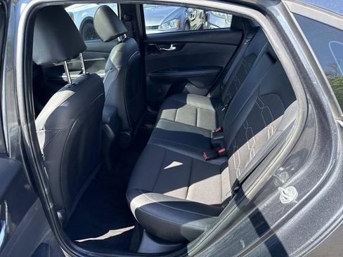 Used 2021 Kia Forte GT-Line w/ GT-Line Premium Package FWD image 17