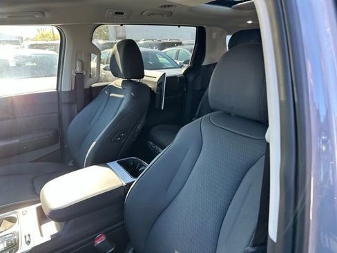New 2026 Kia Carnival SX Prestige image 7