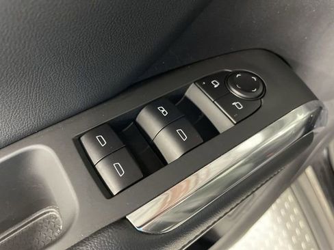 Used 2025 Chevrolet Traverse LT AWD/4WD image 13