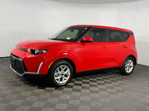 Used 2025 Kia Soul S FWD image 9