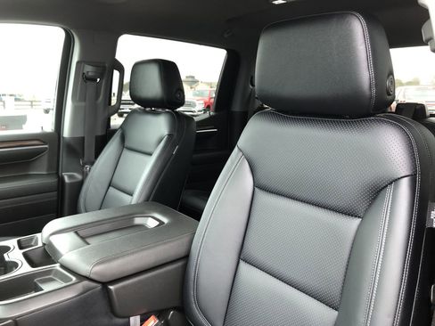 Used 2022 Chevrolet Silverado 1500 LT w/ Z71 Off-Road Package image 13