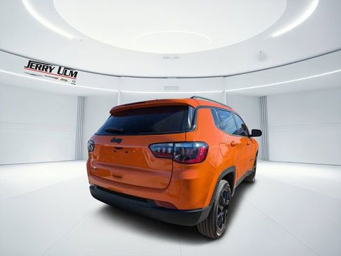 New 2026 Jeep Compass Latitude AWD/4WD image 3