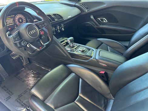 Used 2022 Audi R8 V10 w/ Premium Package RWD image 10