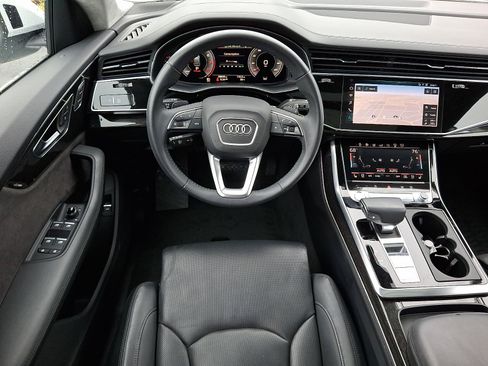 Used 2019 Audi Q8 Prestige image 12