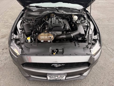 Used 2017 Ford Mustang Coupe RWD image 10