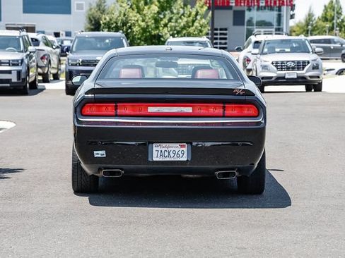Used 2013 Dodge Challenger R/T RWD image 4