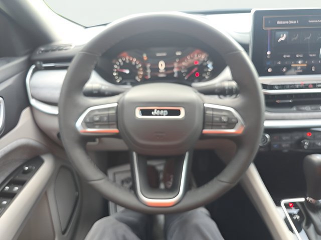 Certified 2023 Jeep Compass Latitude w/ Convenience Group AWD/4WD image 15
