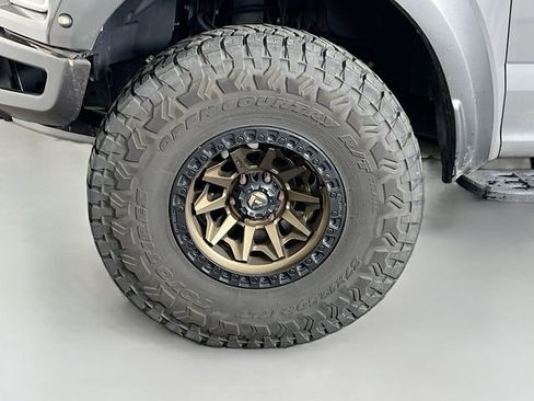 Used 2018 Ford F150 Raptor w/ Equipment Group 802A Luxury image 10