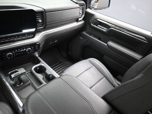 Used 2023 Chevrolet Silverado 1500 LTZ w/ LTZ Premium Package image 12