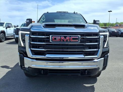 New 2026 GMC Sierra 2500 SLE AWD/4WD image 2