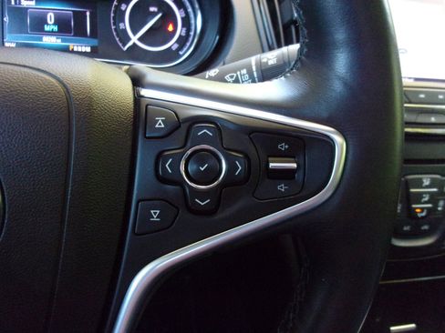 Used 2017 Buick Regal Premium w/ Driver Confidence Package #2 image 22