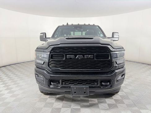 Used 2024 RAM 3500 Limited AWD/4WD image 2