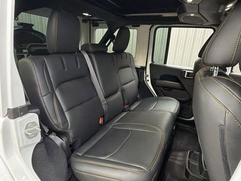 Used 2025 Jeep Wrangler Unlimited Sahara w/ Safety Group AWD/4WD image 44