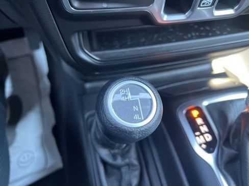 Used 2023 Jeep Wrangler Sport S image 32