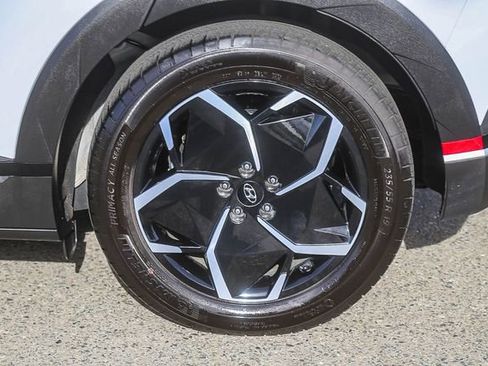 Certified 2024 Hyundai Ioniq 5 SEL image 12