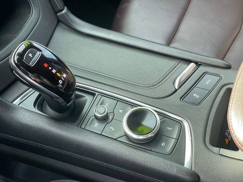 Used 2023 Cadillac XT6 Premium Luxury image 24