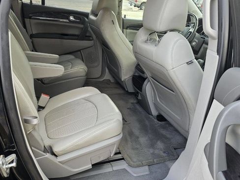 Used 2017 Buick Enclave Premium image 16