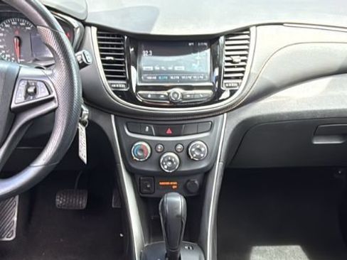 Used 2017 Chevrolet Trax LS w/ LPO, Cargo Package FWD image 32