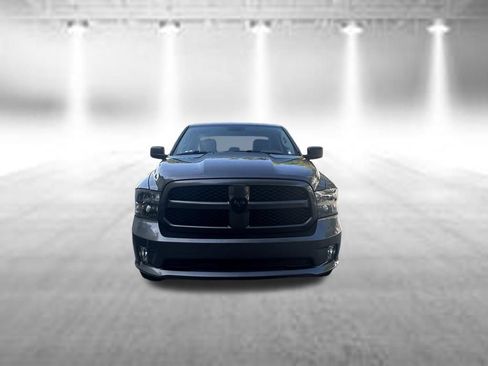 Used 2018 RAM 1500 Express RWD image 2