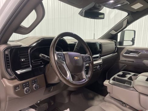 Used 2024 Chevrolet Silverado 2500 LTZ image 13