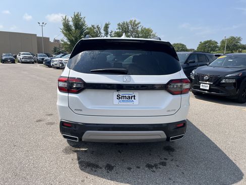 Used 2025 Honda Pilot Elite image 10