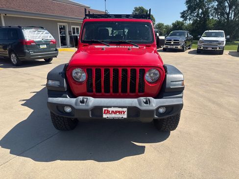 Used 2020 Jeep Gladiator Sport w/ Quick Order Package 24S AWD/4WD image 8