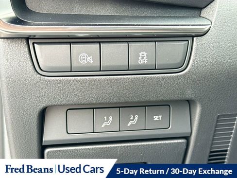 Used 2025 MAZDA MAZDA3 s image 12