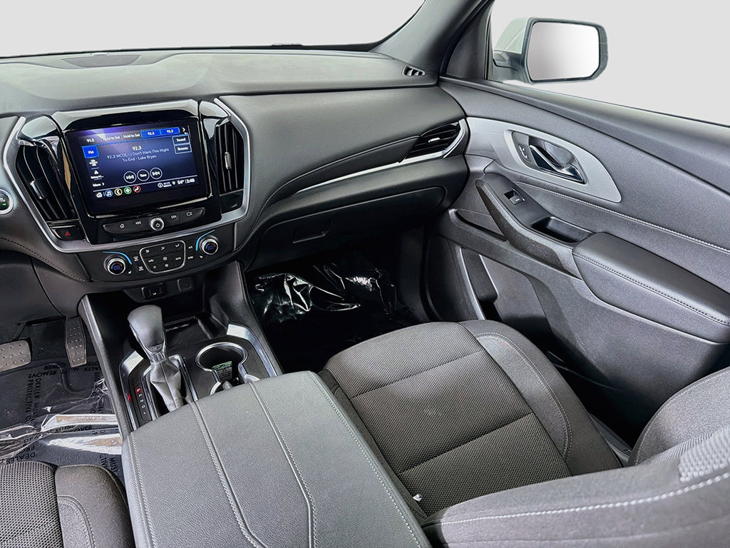 Used 2023 Chevrolet Traverse LT w/ LPO, 'HIT The Road' Package AWD/4WD image 29