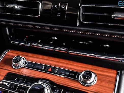 Used 2024 Lincoln Aviator Reserve image 28