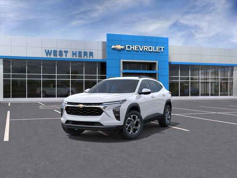New 2026 Chevrolet Trax LT w/ Driver Confidence Package image 8