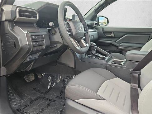 Used 2025 Toyota Tacoma TRD Off-Road image 9